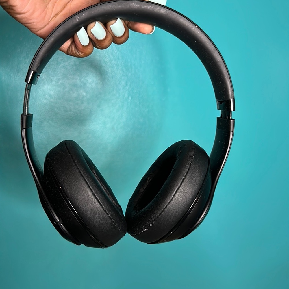 Studio Wireless Beats